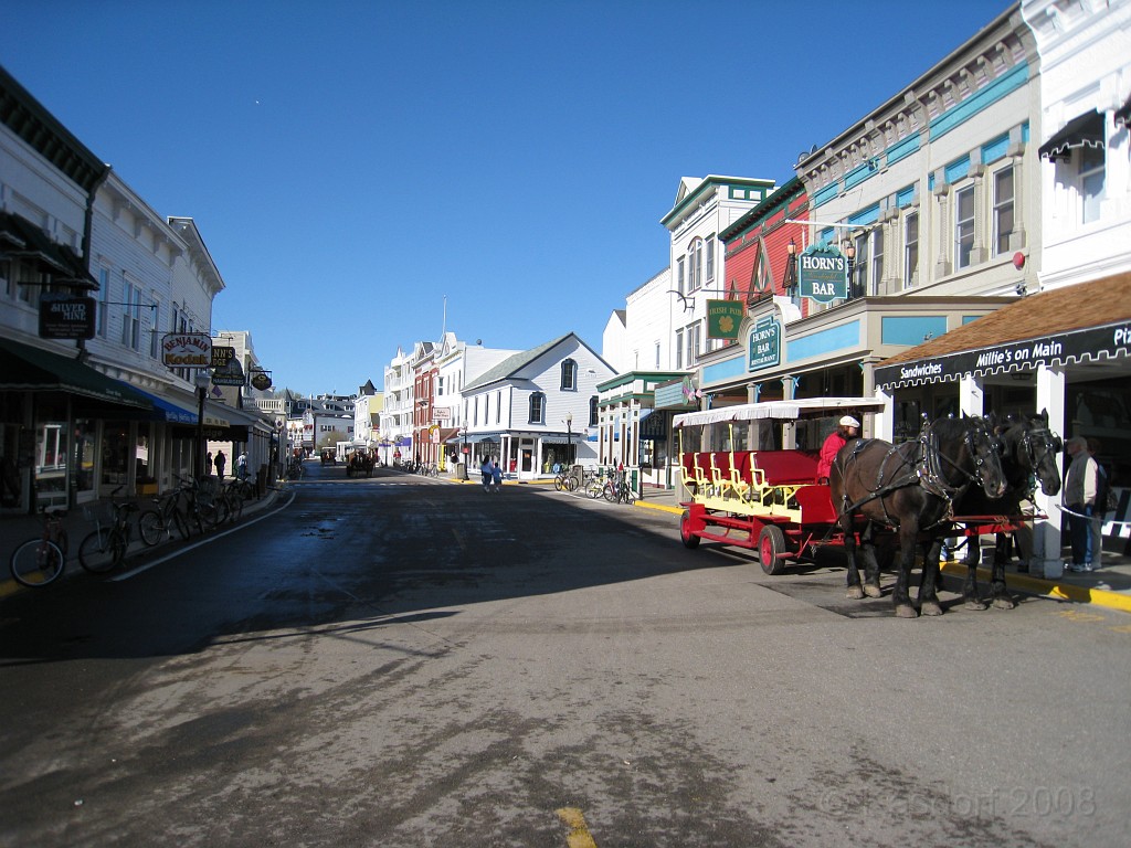 Mackinaw Island Area May 2008 0241.jpg - May 24 2008 a trip to Mackinac City for a 5 M race and a visit to Mackinac Island. A day to the UP, Paradise, Whitefish Point and Tahquamen Falls. This was followed by trips to Petoskey and Charlevoix.